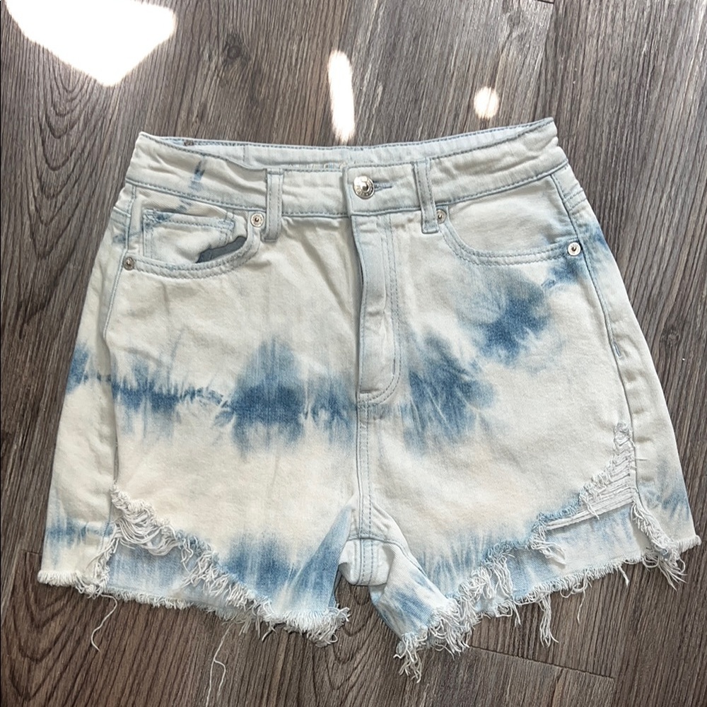 American Eagle Outfitters Blue and White Jean Shorts